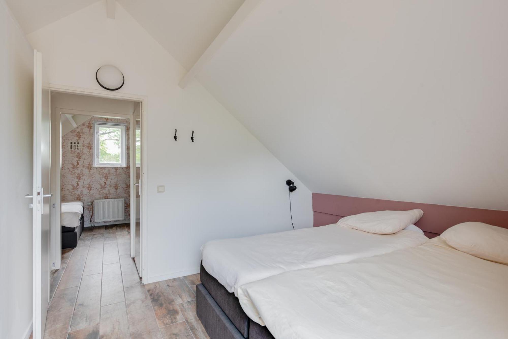Het Huys Ewijk Mooi Luxe En Een Laadpaal Kültér fotó
