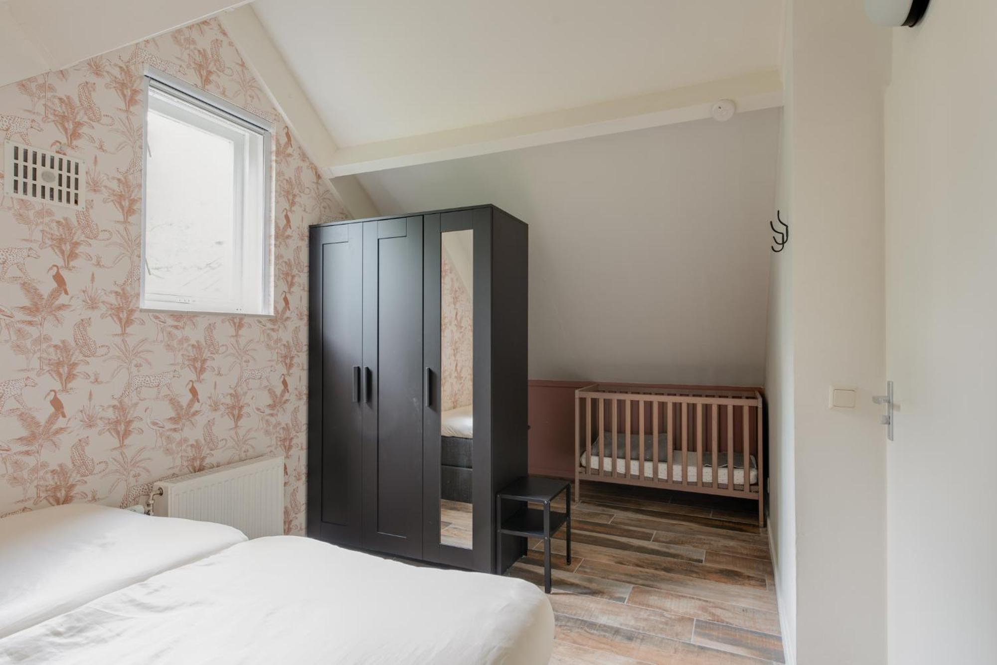 Het Huys Ewijk Mooi Luxe En Een Laadpaal Kültér fotó