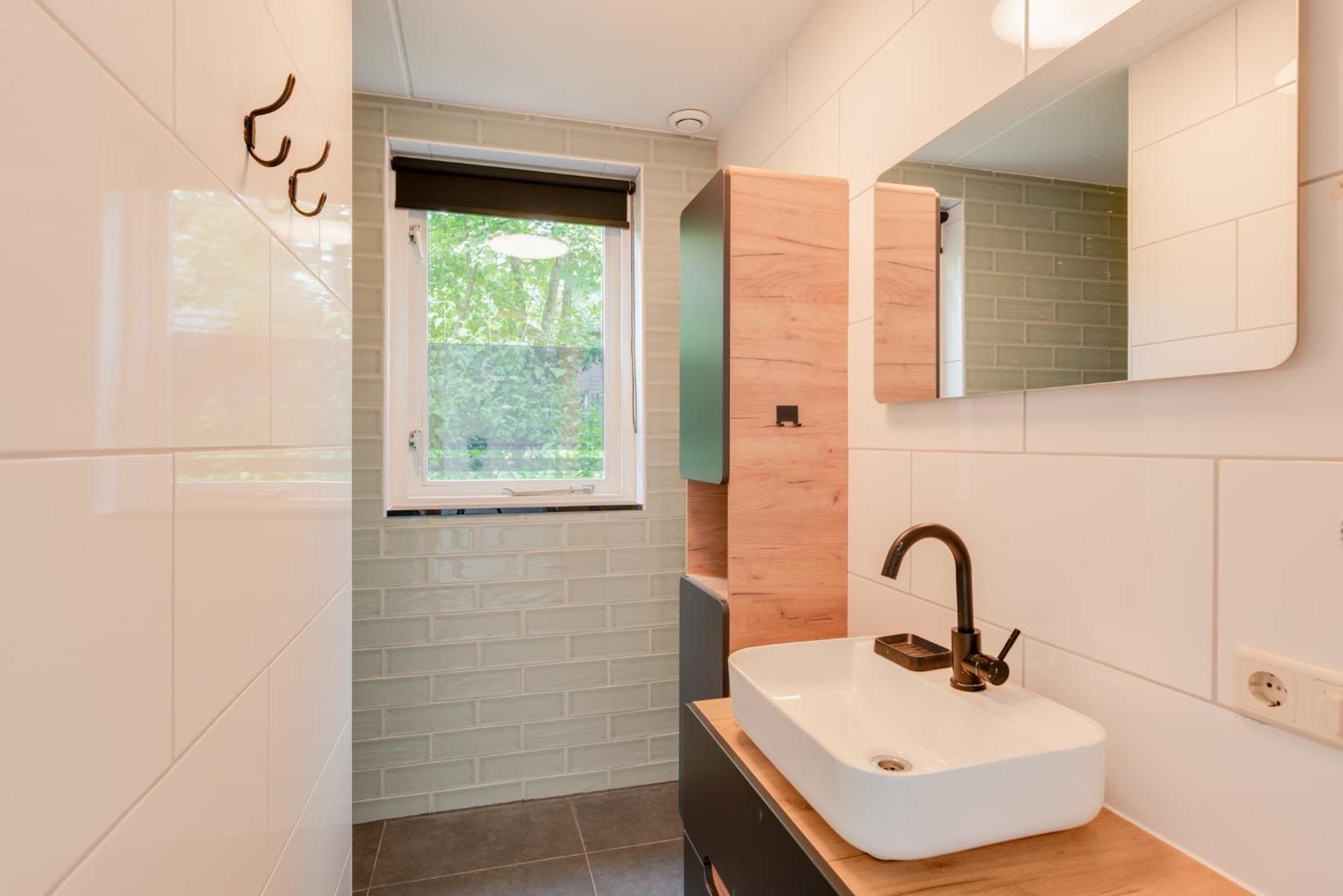 Het Huys Ewijk Mooi Luxe En Een Laadpaal Kültér fotó