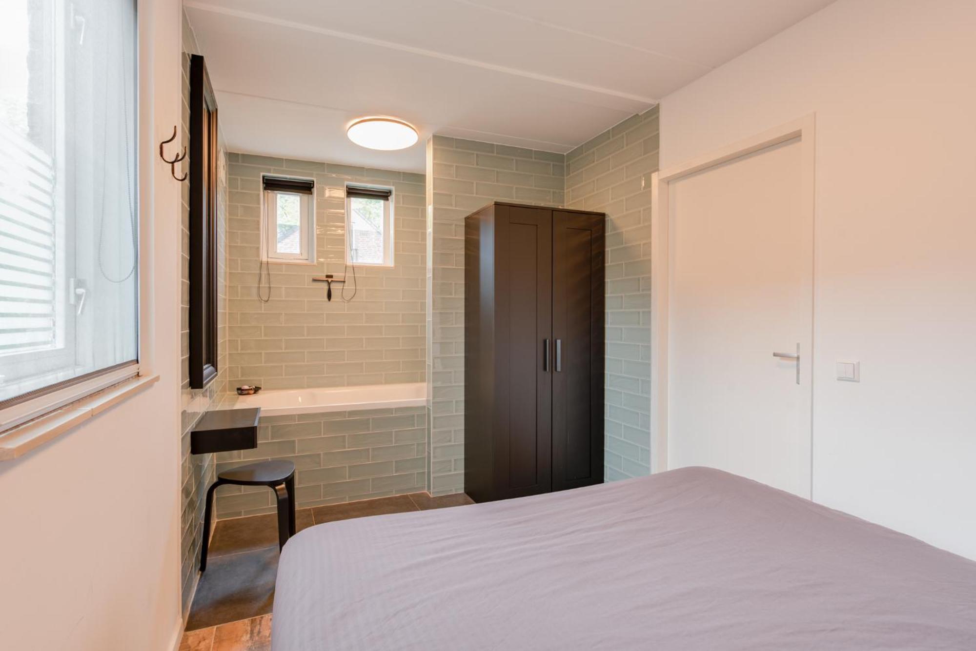 Het Huys Ewijk Mooi Luxe En Een Laadpaal Kültér fotó