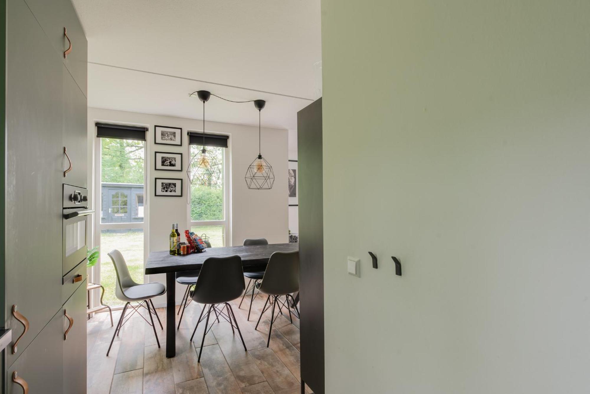 Het Huys Ewijk Mooi Luxe En Een Laadpaal Kültér fotó