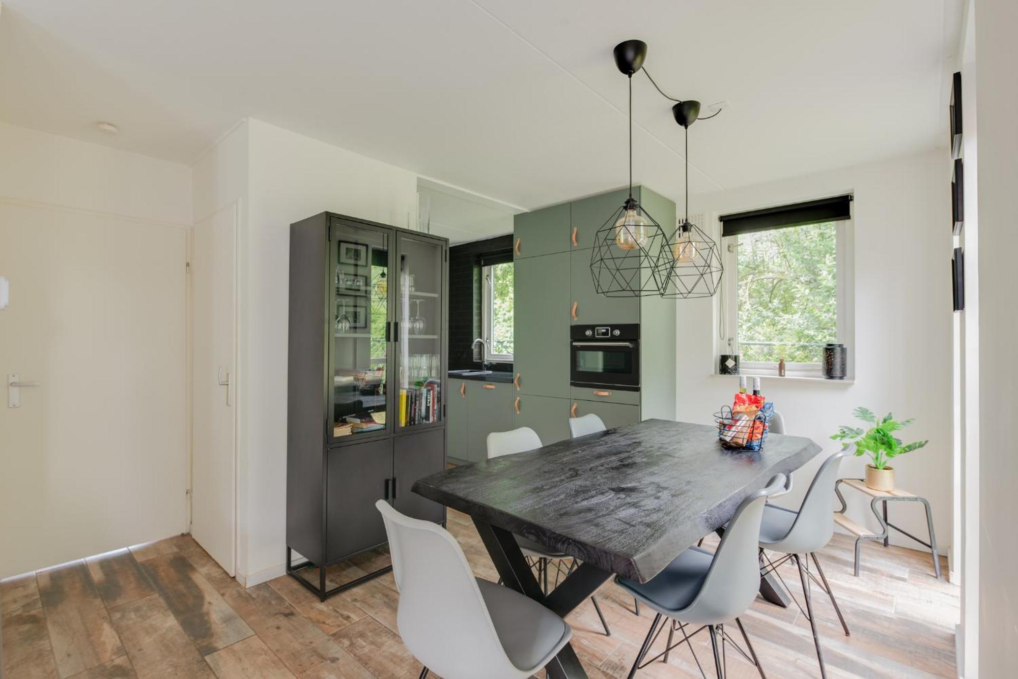 Het Huys Ewijk Mooi Luxe En Een Laadpaal Kültér fotó