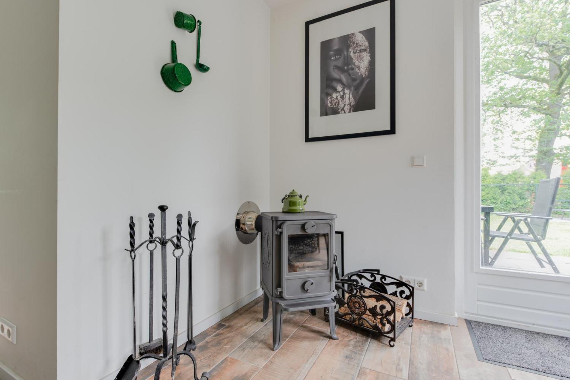Het Huys Ewijk Mooi Luxe En Een Laadpaal Kültér fotó